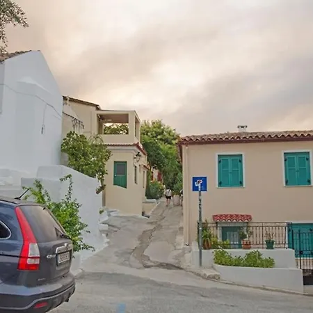 A Small House In A Unique Location Of Apartment Athens